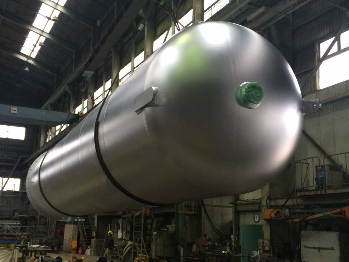 タンク:(業種)食品、バイオ、石油・化学プラント向け圧力容器、サニタリー機器の設計、製作、据付、配管工事並びにメンテナンス工事